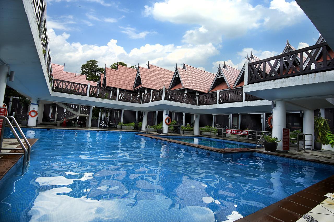 Paya Beach Spa & Dive Resort Kampung Genting Exterior photo